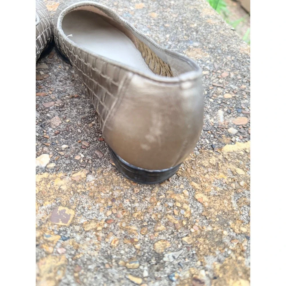 Trotters Womens 8.5‎ Woven Leather Loafers Metallic Pewter Gold Brazil 158-704